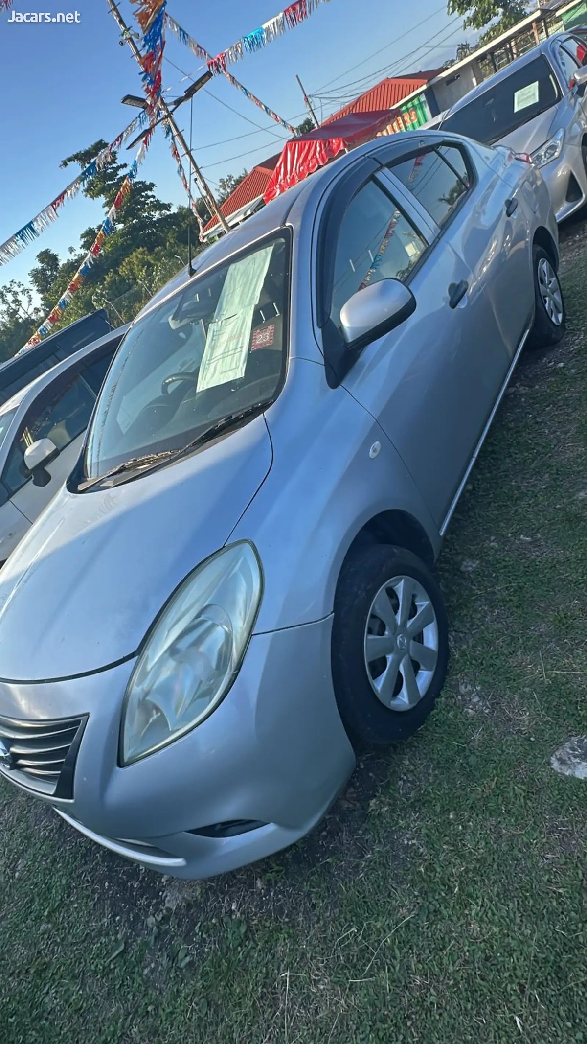 2014 NISSAN Latio