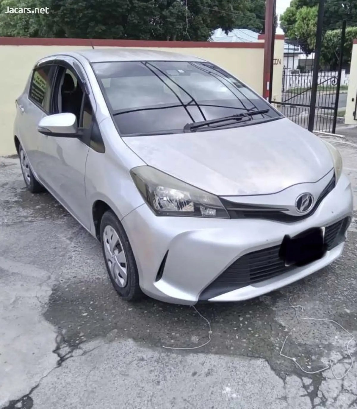 2015 TOYOTA Vitz