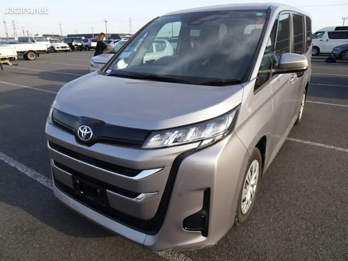 2023 TOYOTA Noah