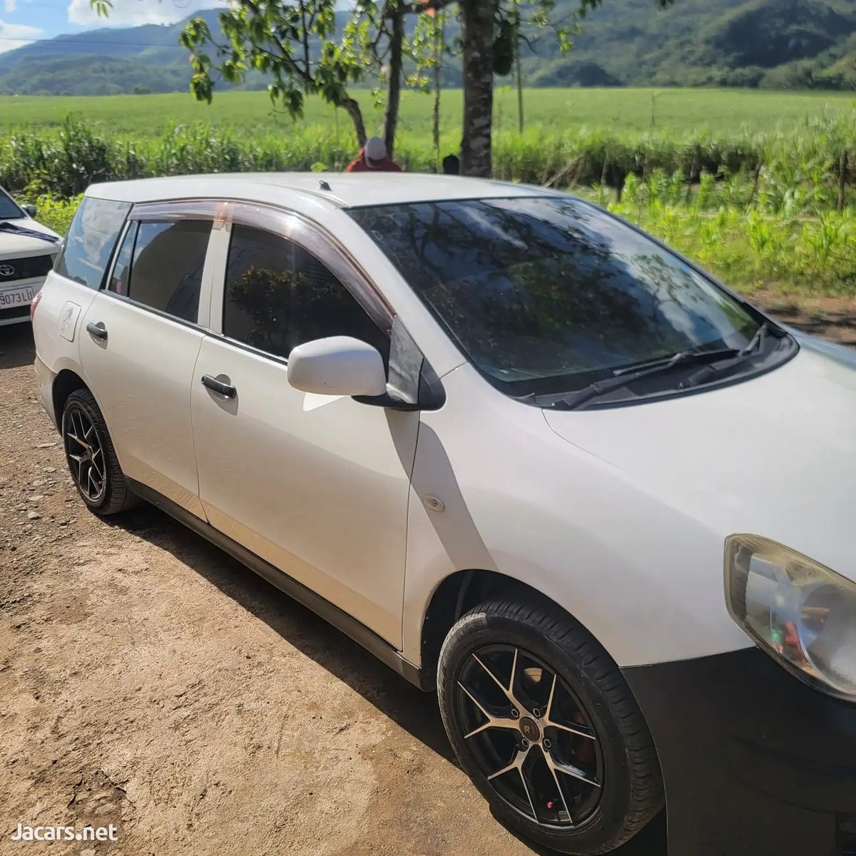 2015 NISSAN AD