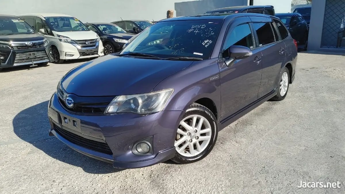 2015 TOYOTA Fielder