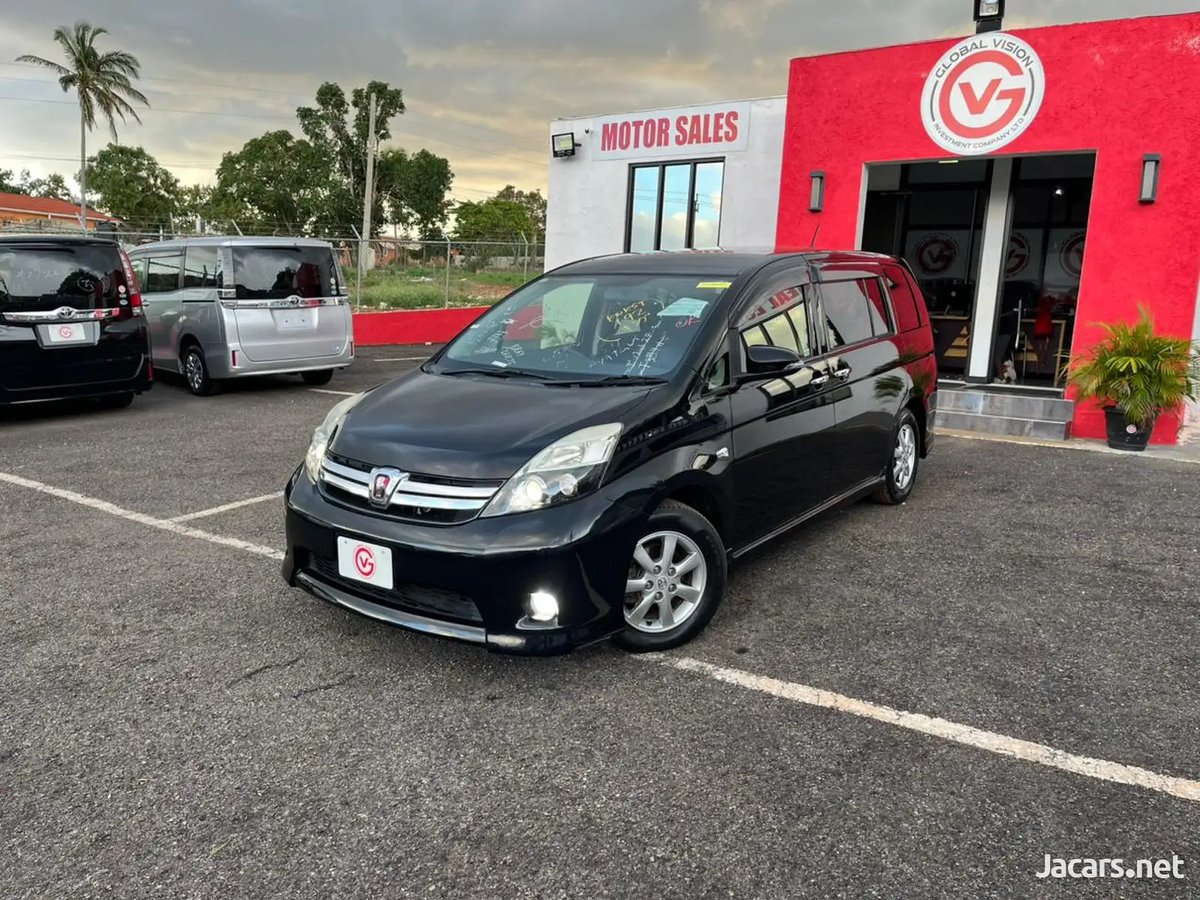 2015 TOYOTA Isis