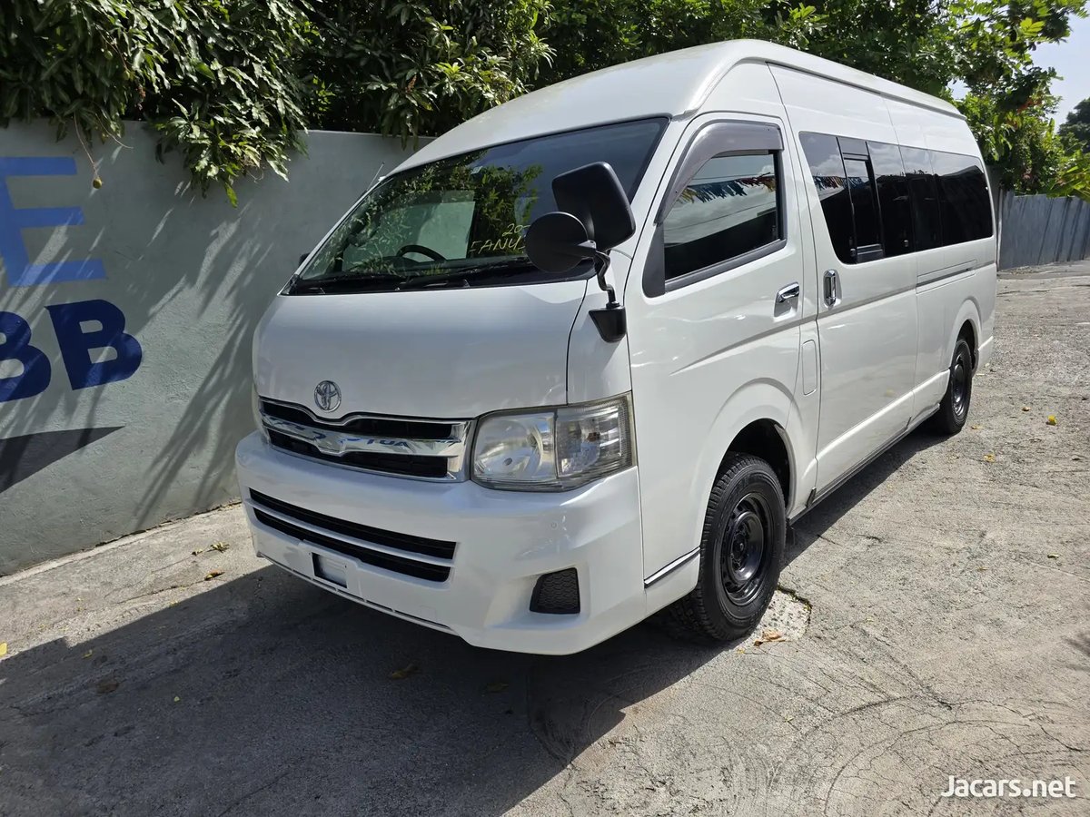 2015 TOYOTA Hiace