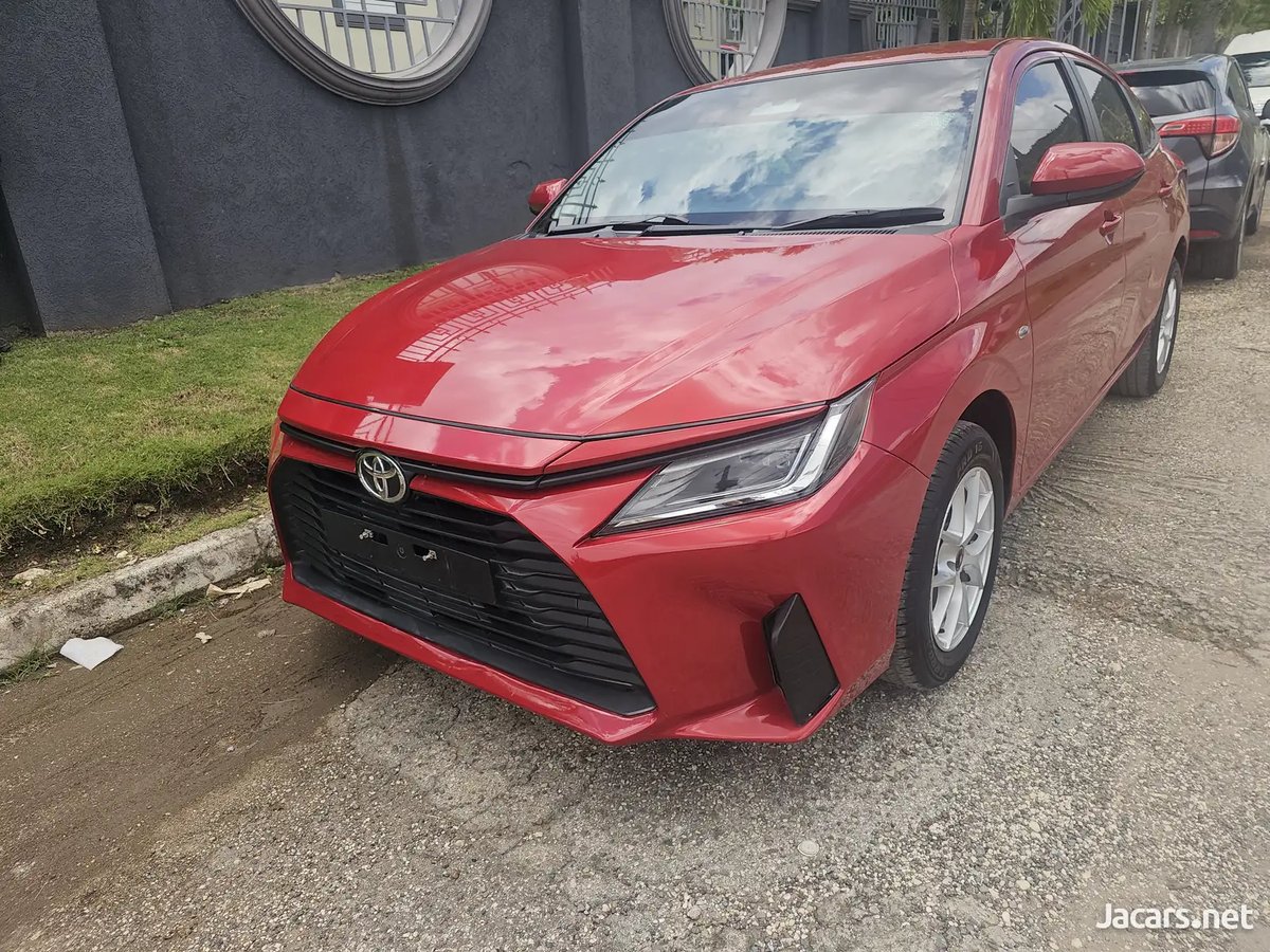 2023 TOYOTA Yaris