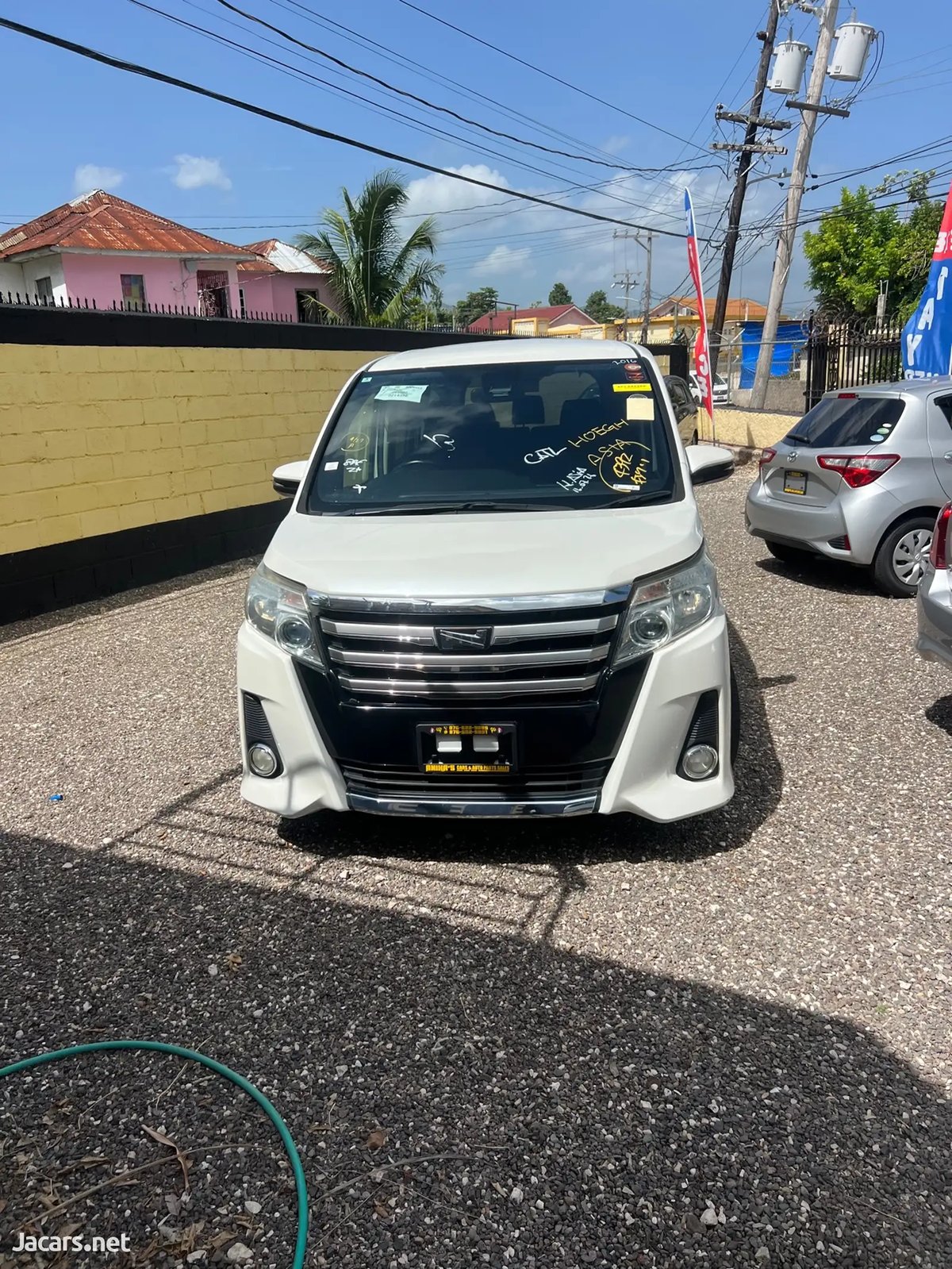 2016 TOYOTA Noah