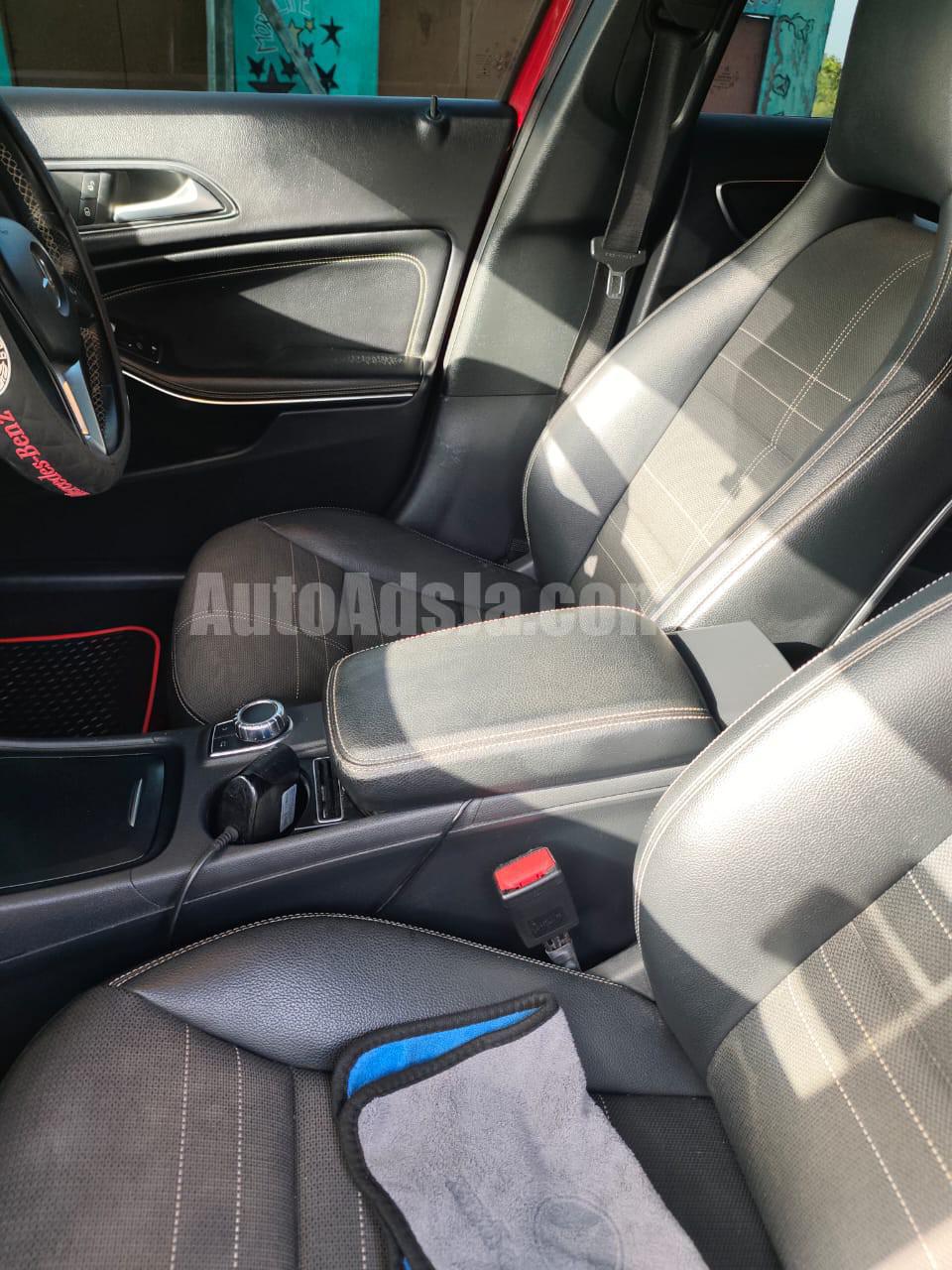 2015 Mercedes-Benz BENZ GLA