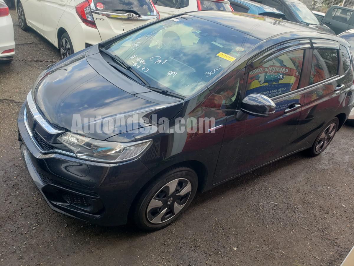 2018 HONDA FIT HYBRID