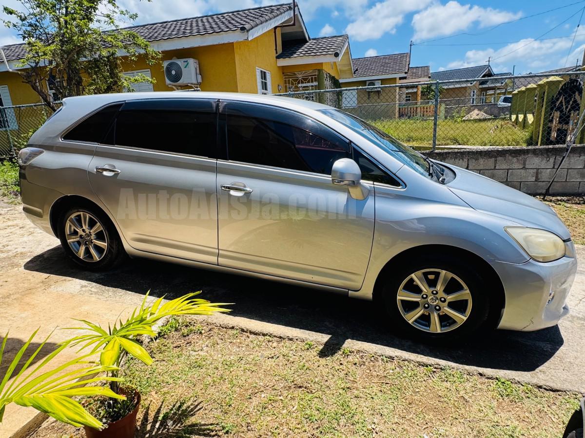 2013 TOYOTA MARK X ZIO