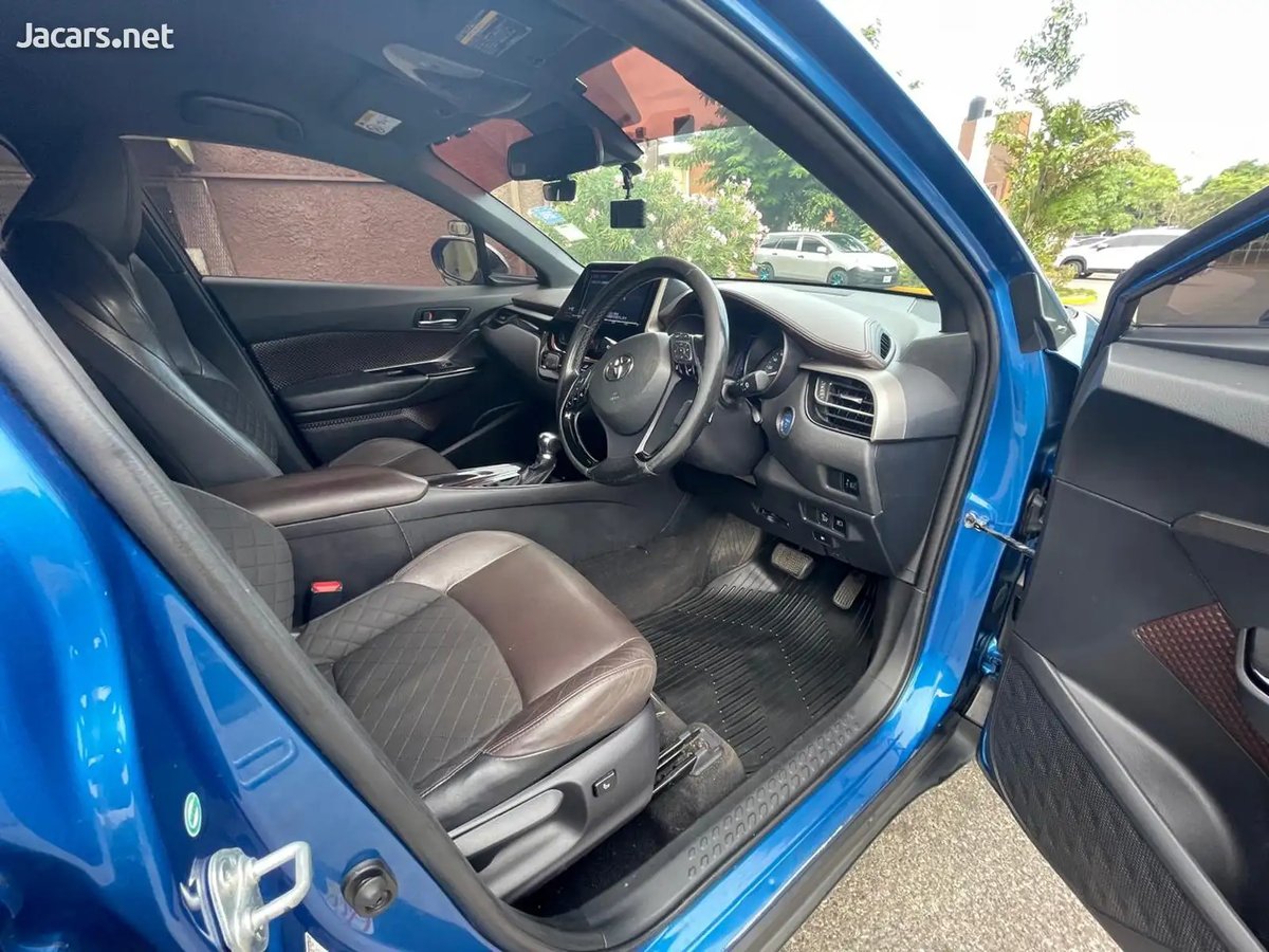 2017 TOYOTA C-HR