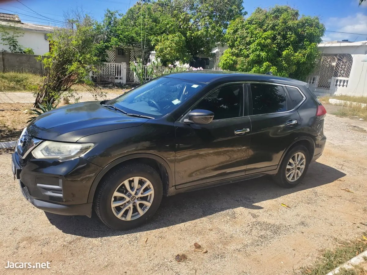 2018 NISSAN X-Trail
