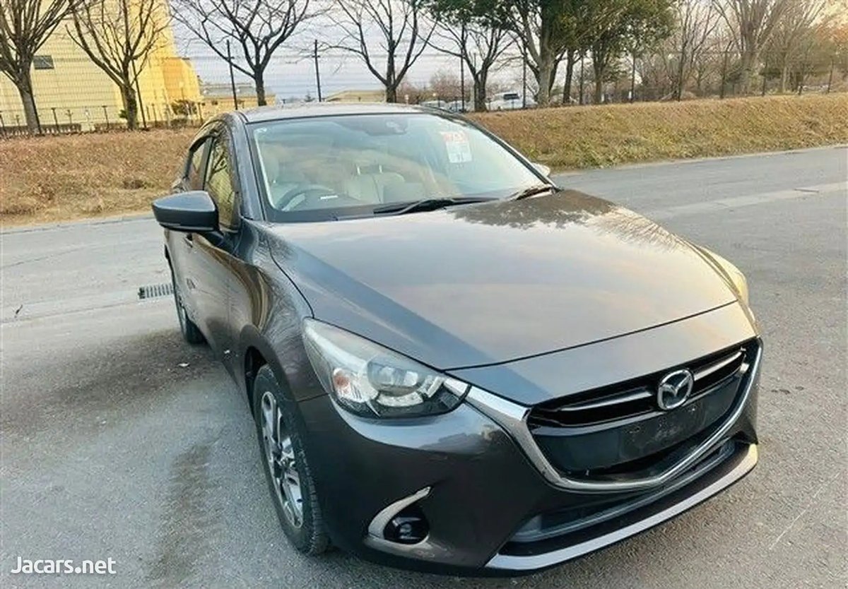 2017 MAZDA Demio