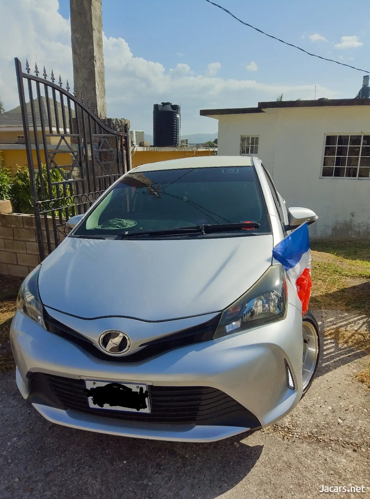 2014 TOYOTA Vitz
