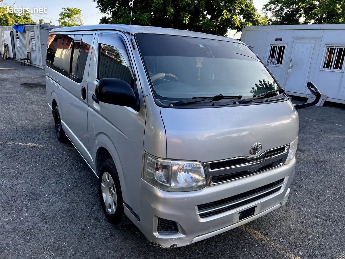2011 TOYOTA Hiace