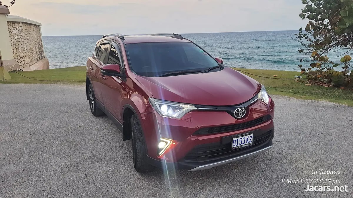 2018 TOYOTA RAV4
