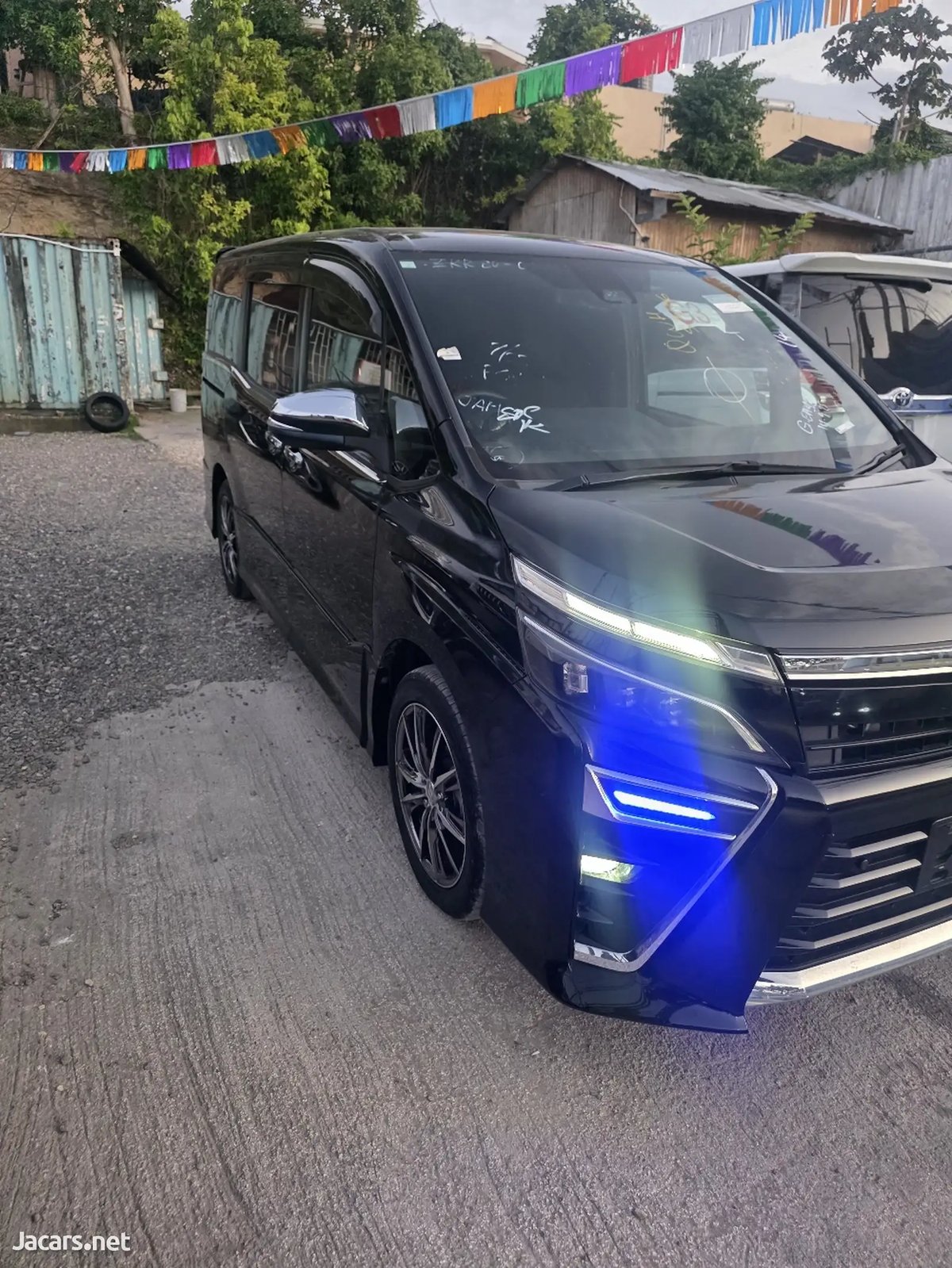 2019 TOYOTA Voxy