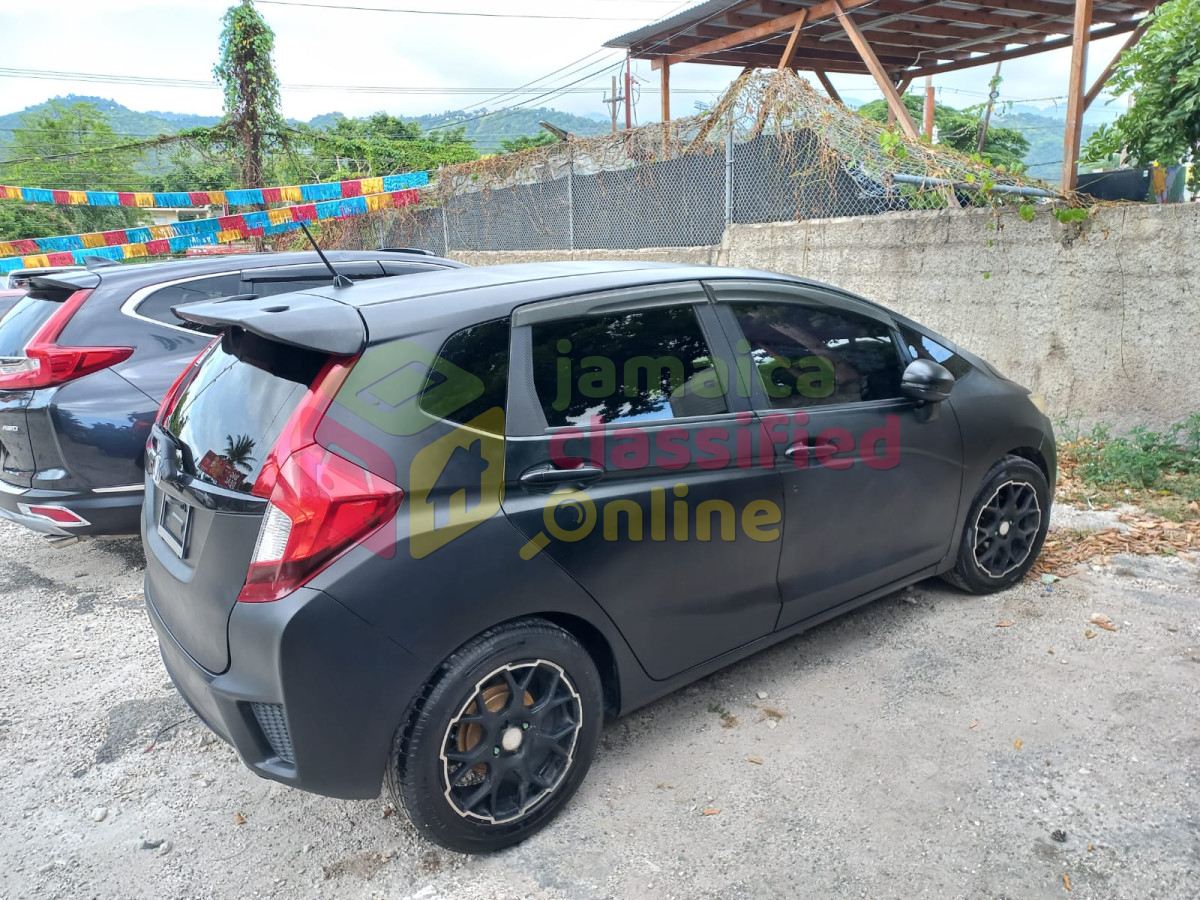 2017 HONDA Fit