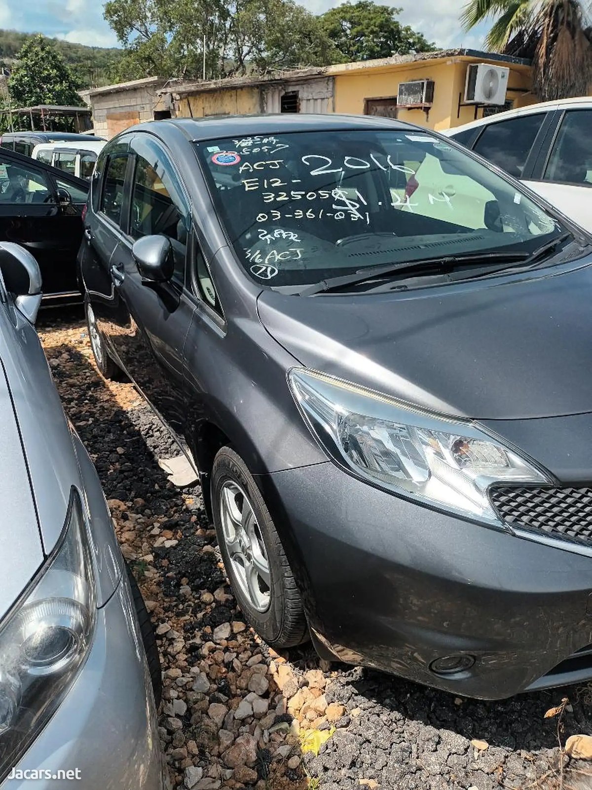 2015 NISSAN Note