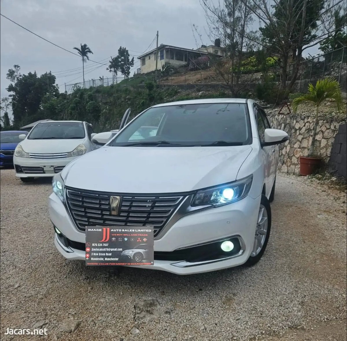 2017 TOYOTA Premio