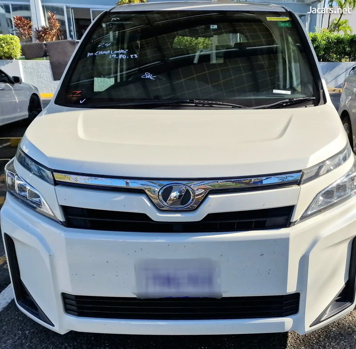 2018 TOYOTA Voxy