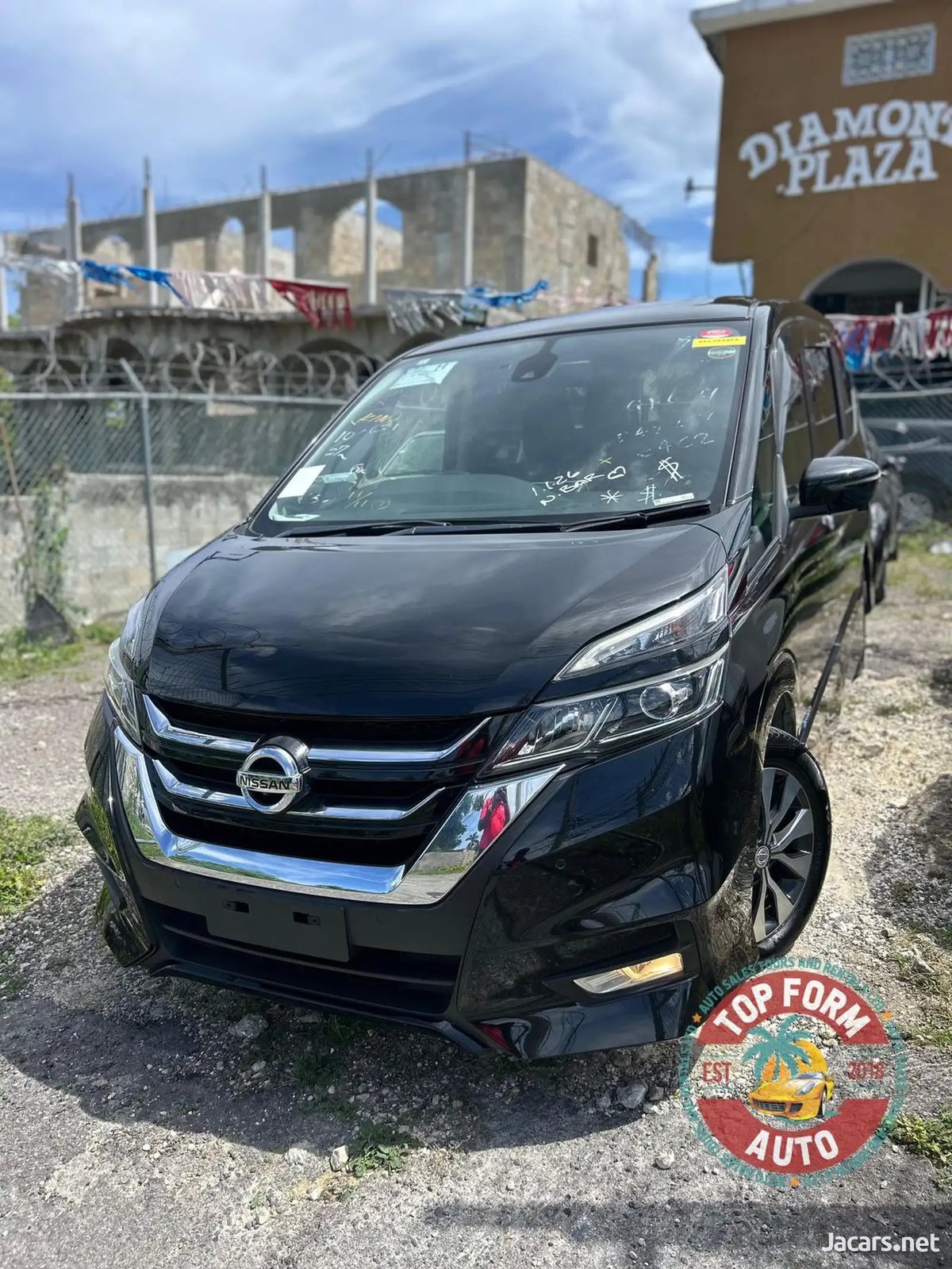 2017 NISSAN Serena