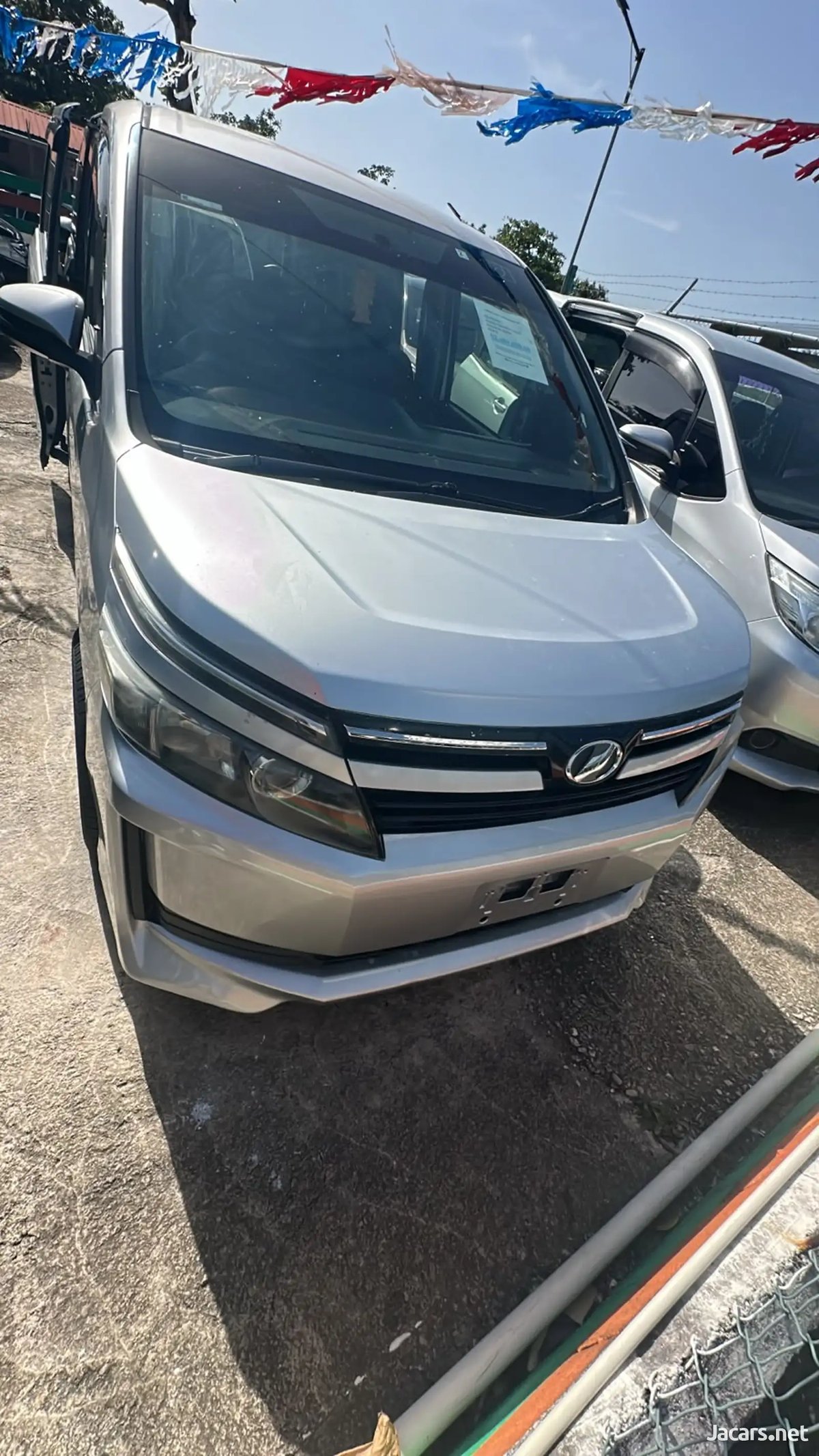 2014 TOYOTA Voxy