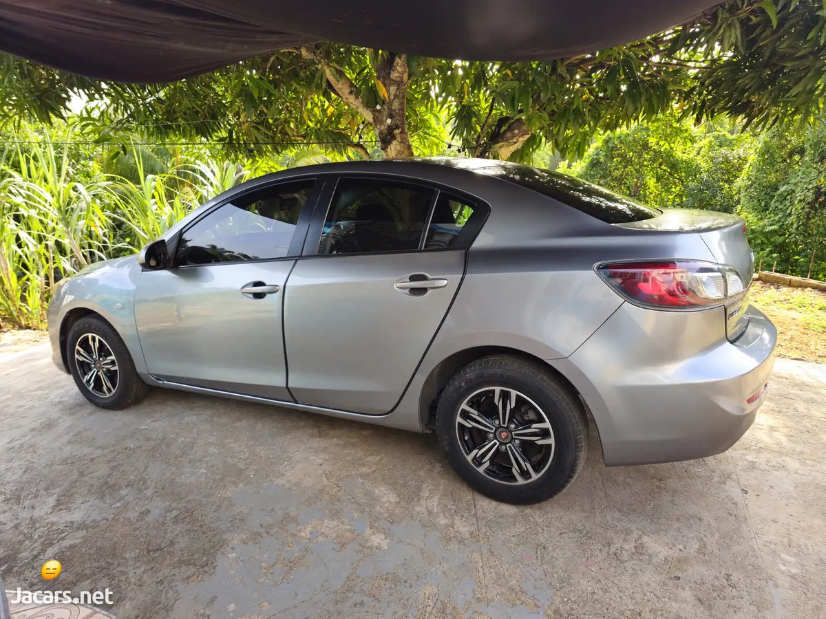 2014 MAZDA Axela