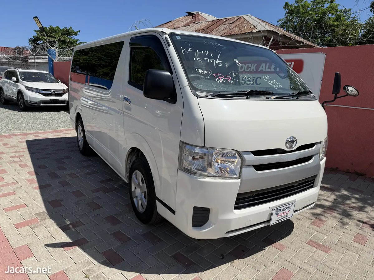 2016 TOYOTA Hiace