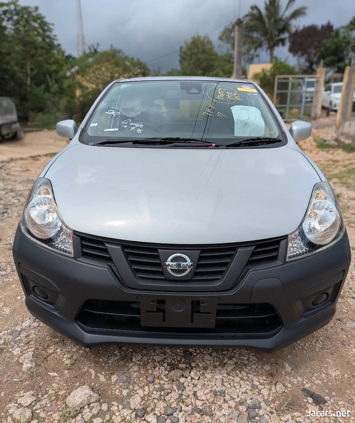 2019 NISSAN AD