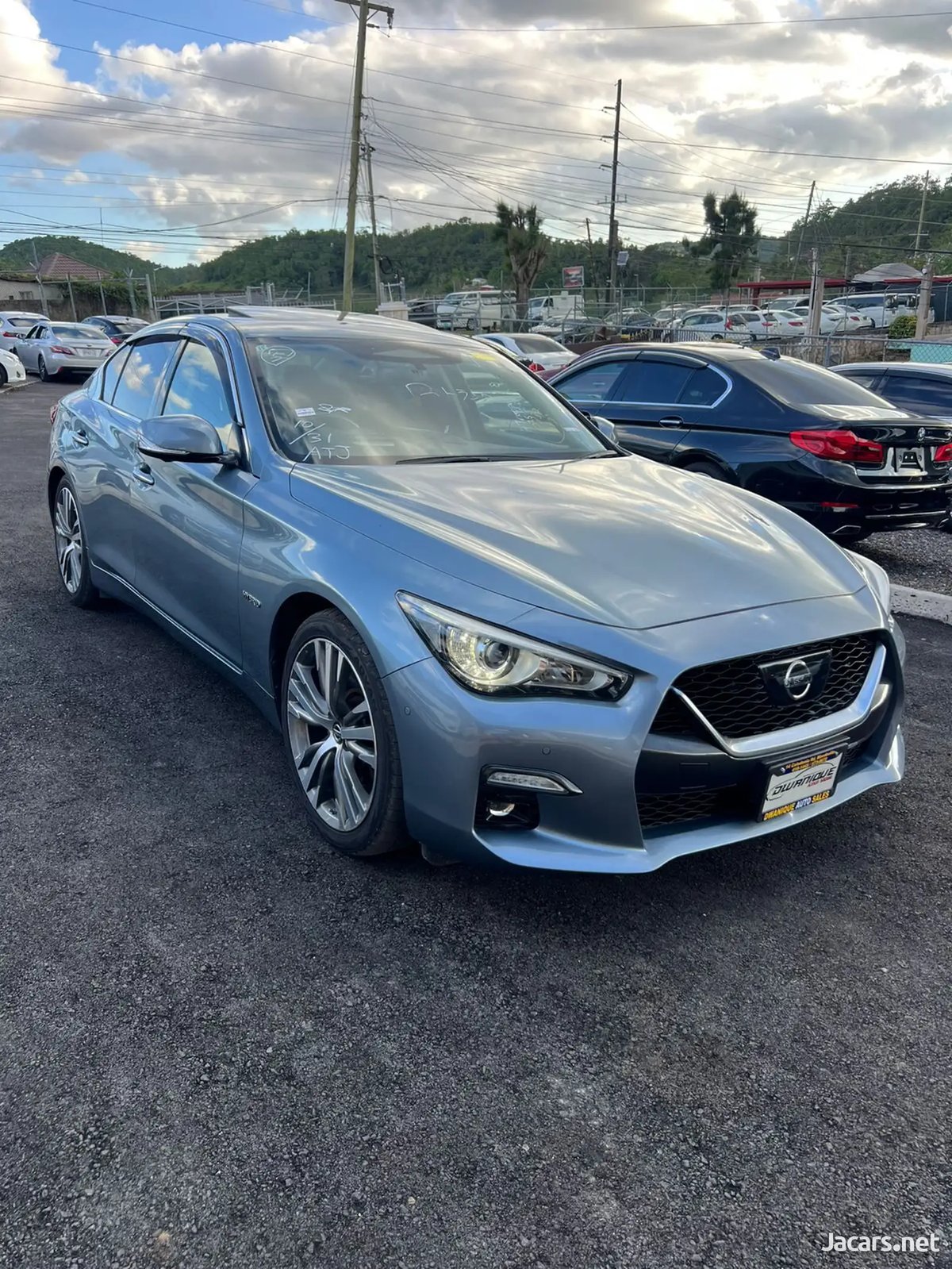2019 NISSAN Skyline