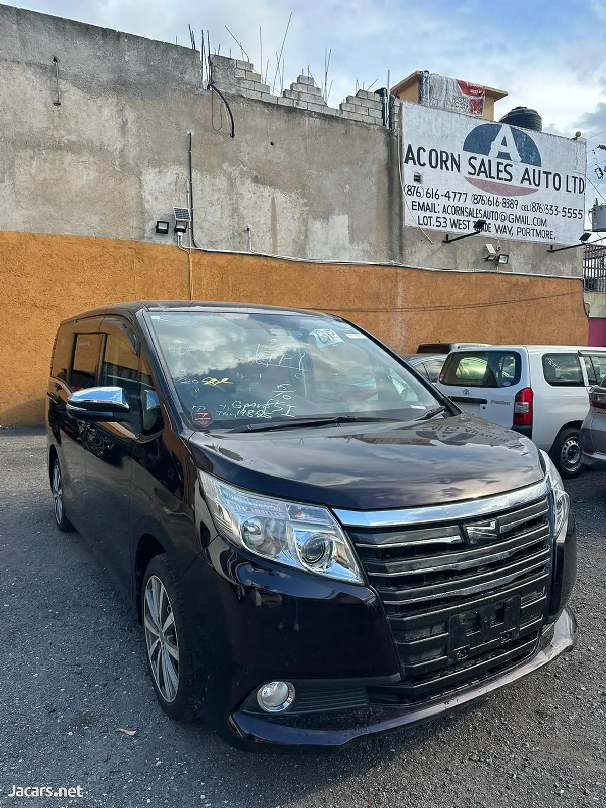 2016 TOYOTA Noah
