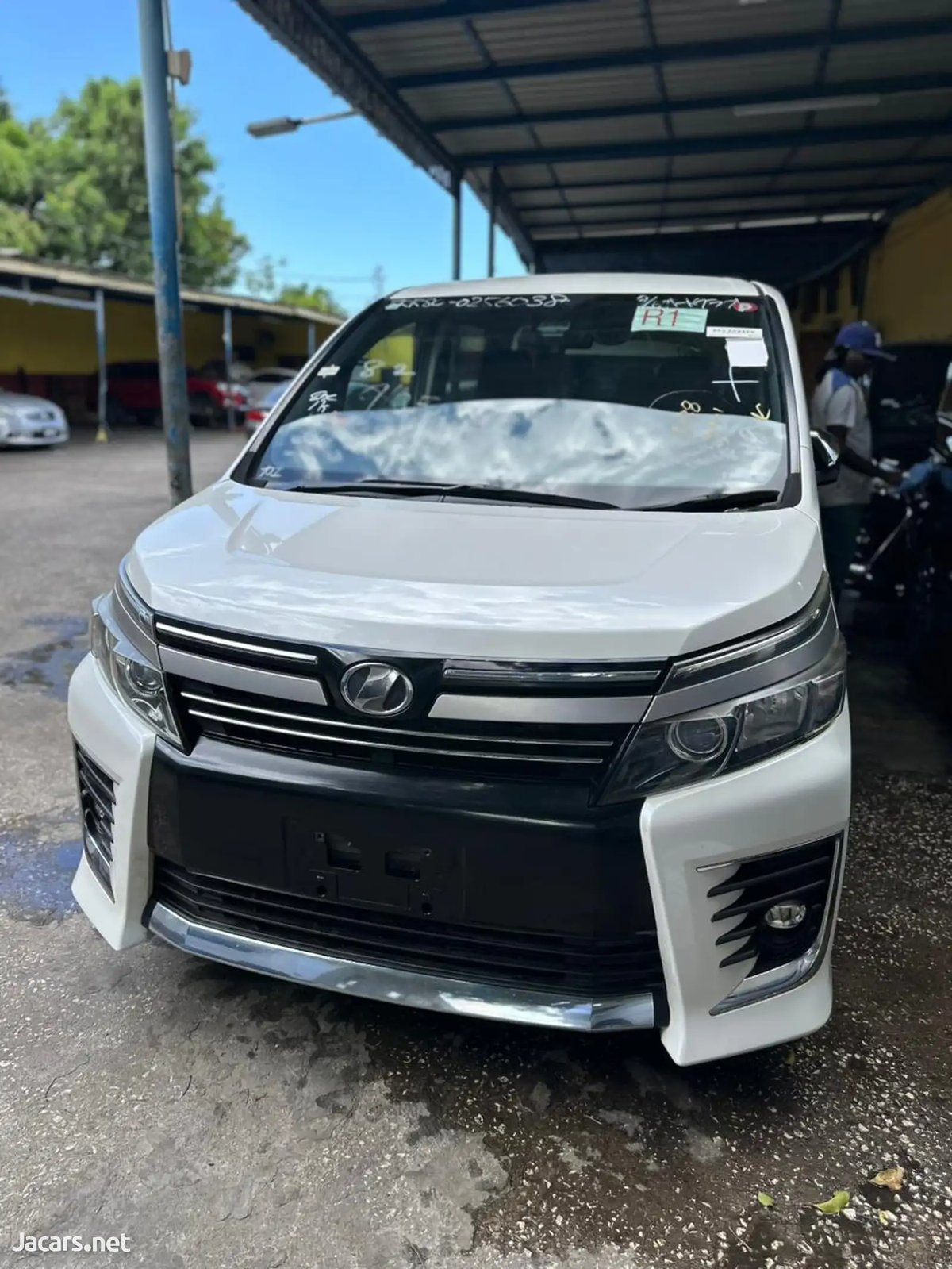 2016 TOYOTA Voxy