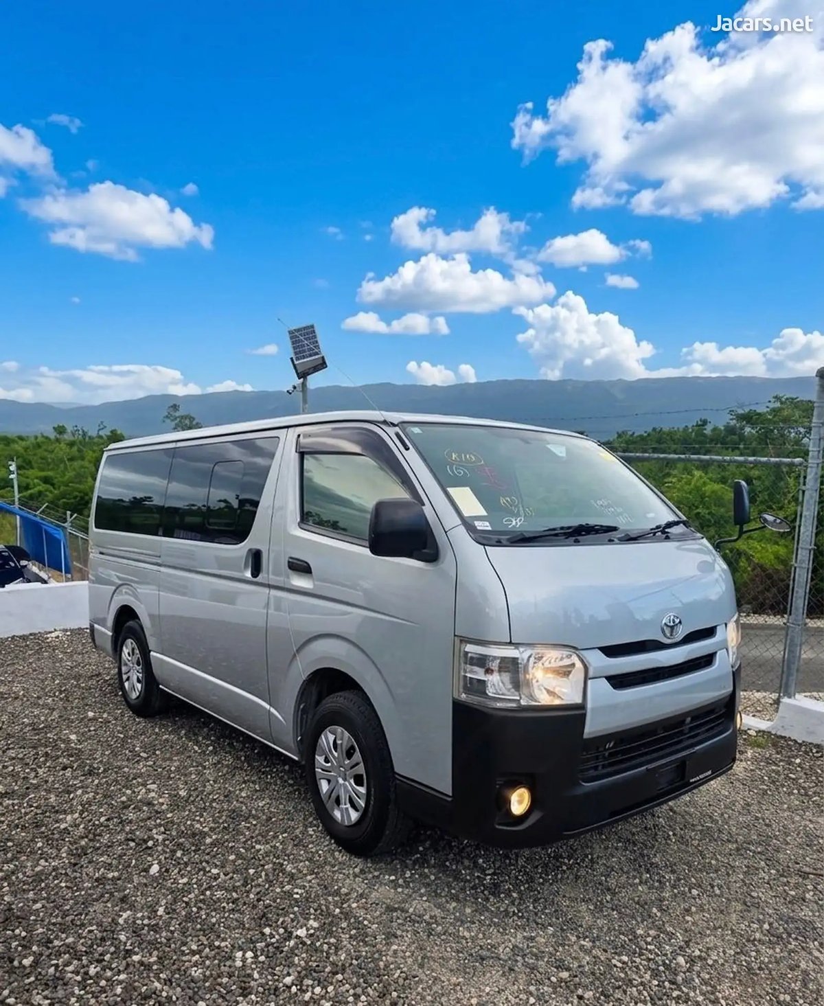 2016 TOYOTA Hiace