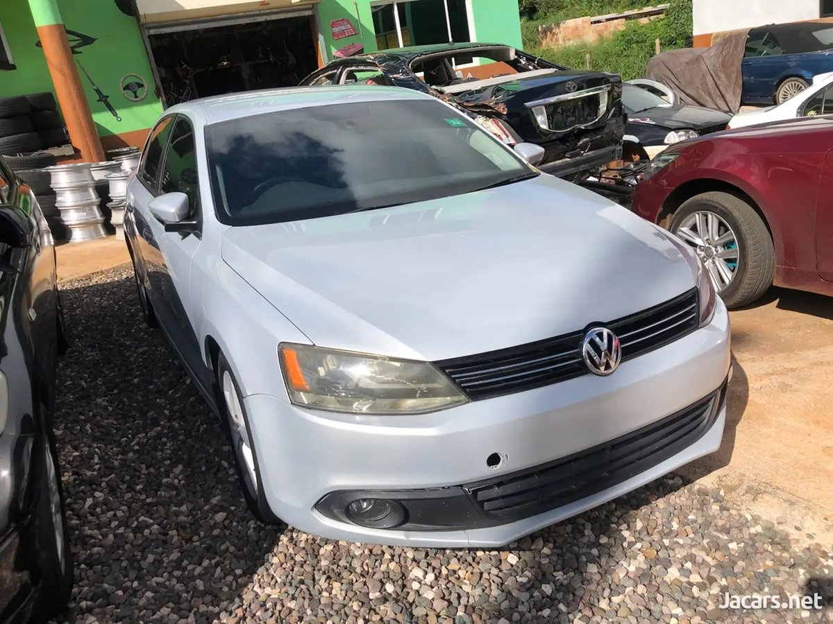 2012 VOLKSWAGEN Jetta