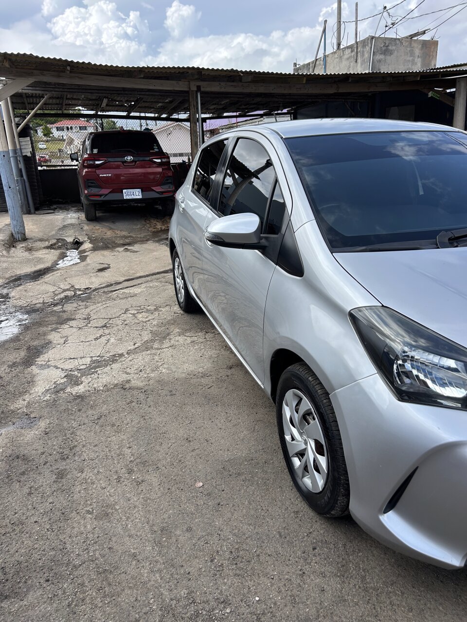 2016 TOYOTA Vitz