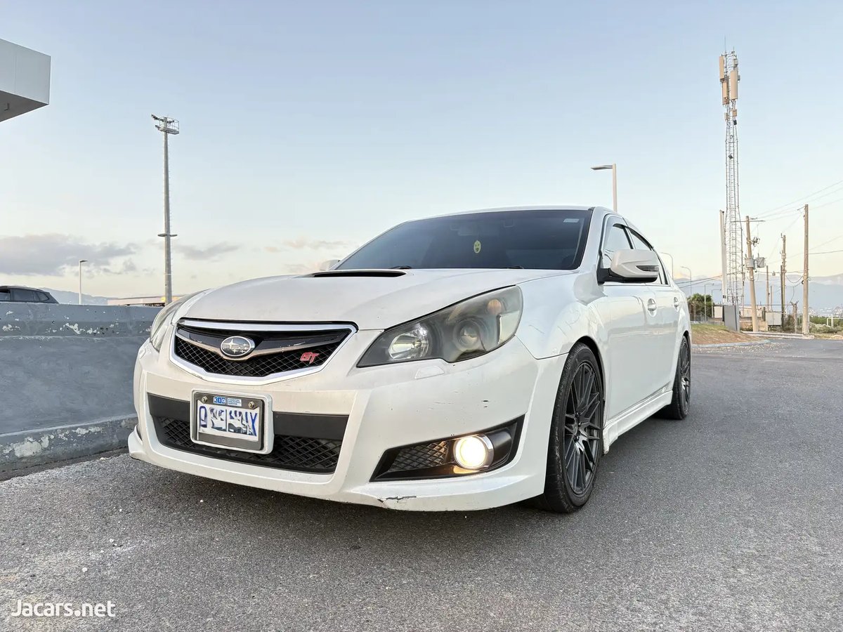 2011 SUBARU Legacy