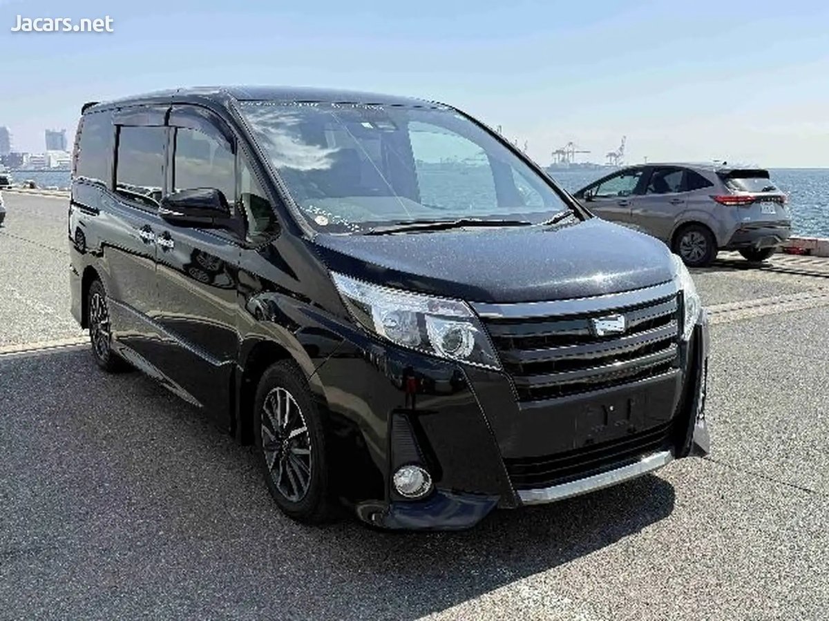 2016 TOYOTA Noah