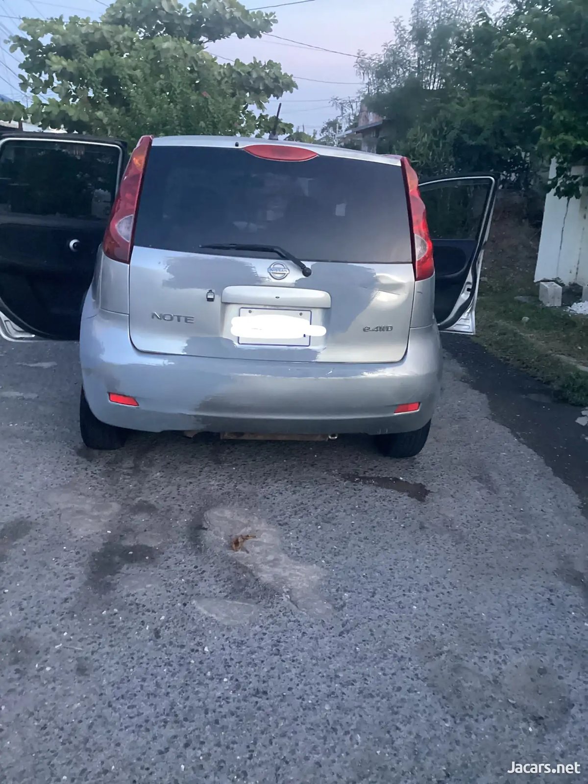 2010 NISSAN Note