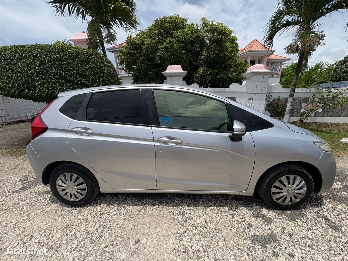 2016 HONDA Fit