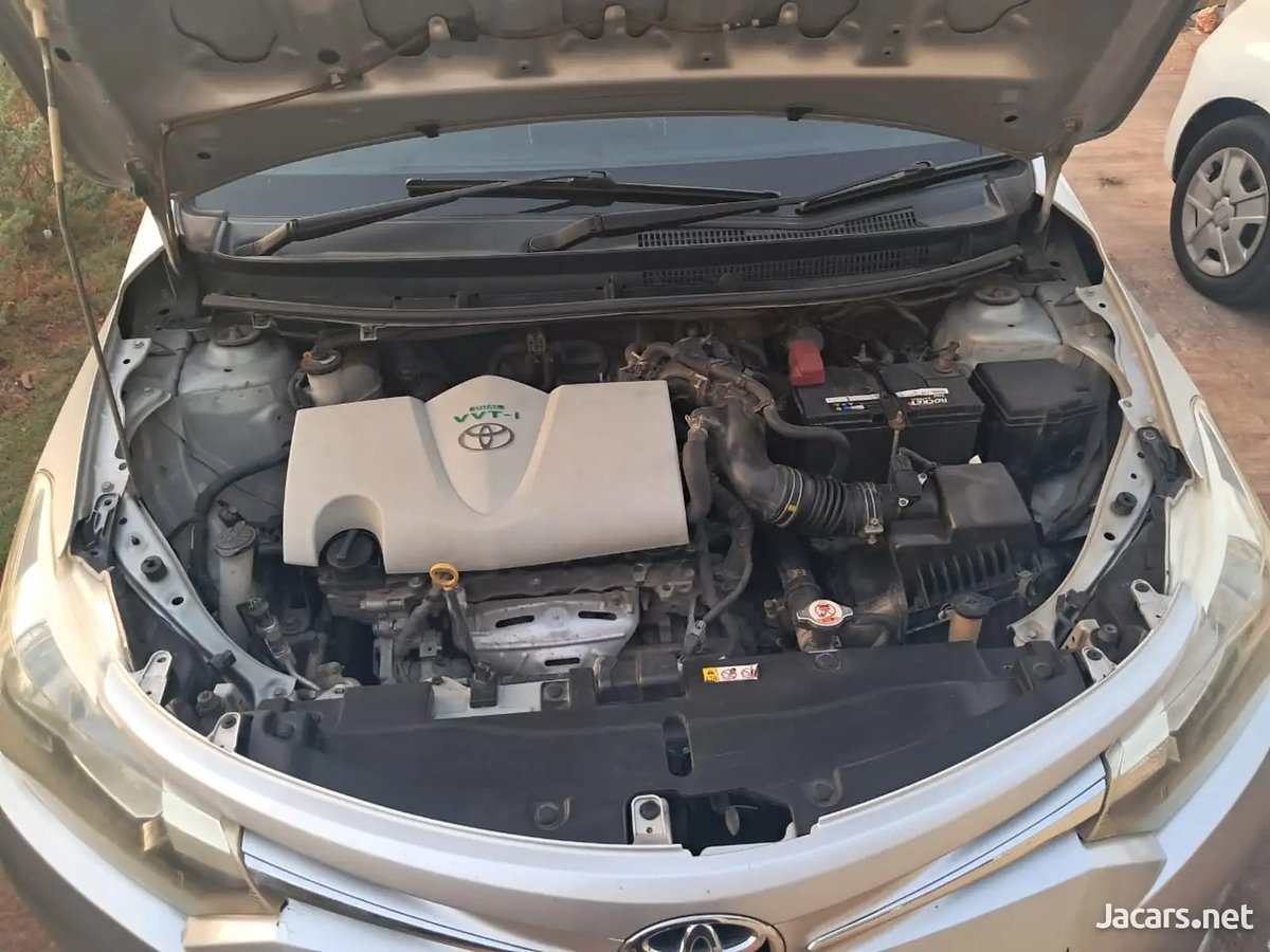 2017 TOYOTA Yaris