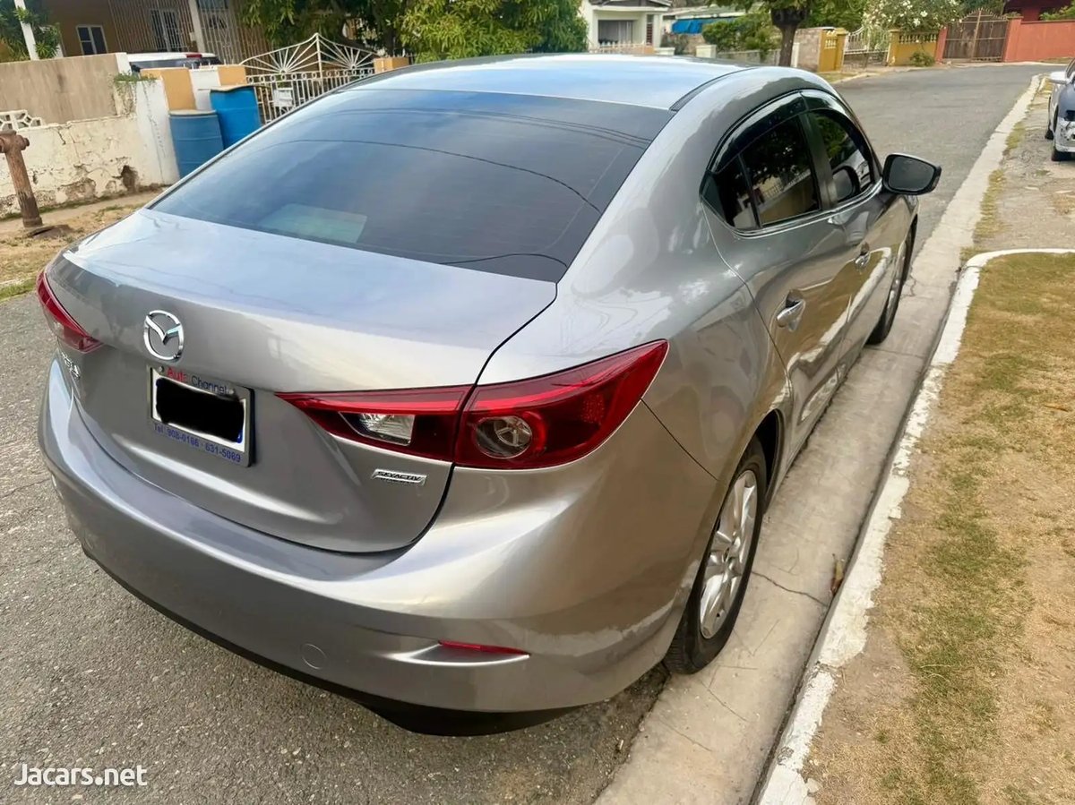 2016 MAZDA Axela