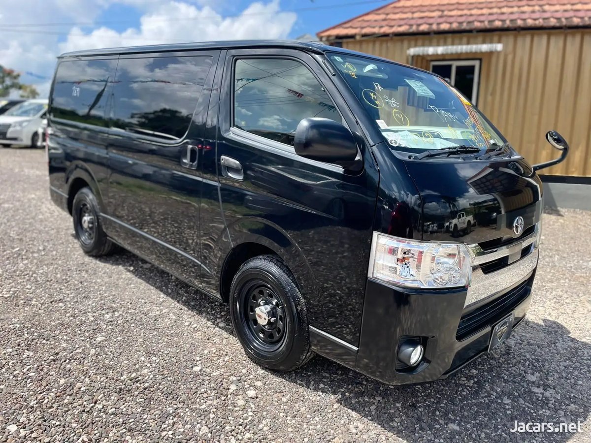 2018 TOYOTA Hiace
