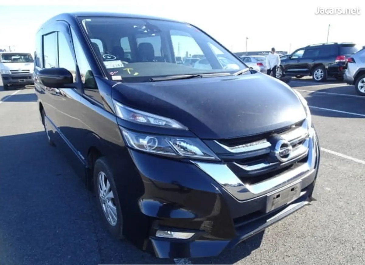 2016 NISSAN Serena