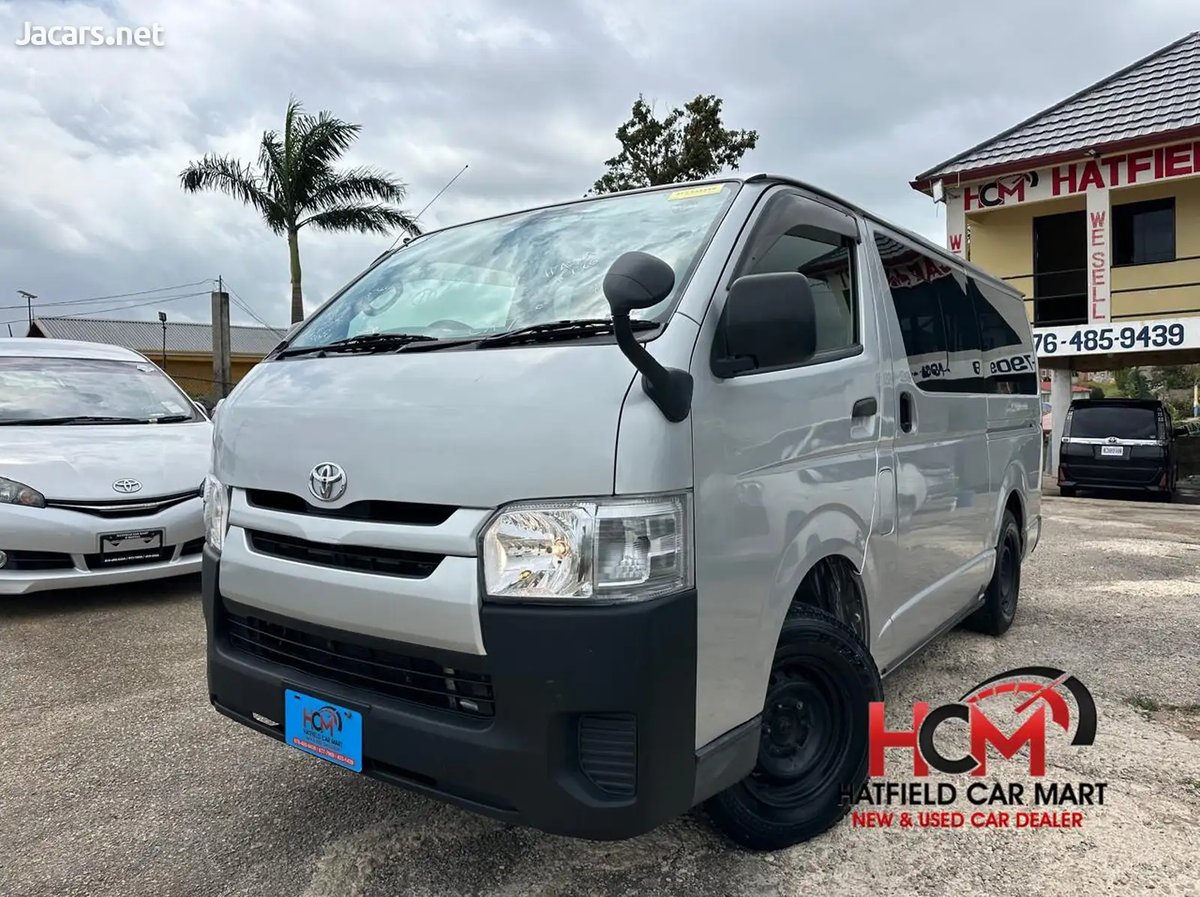 2020 TOYOTA Hiace