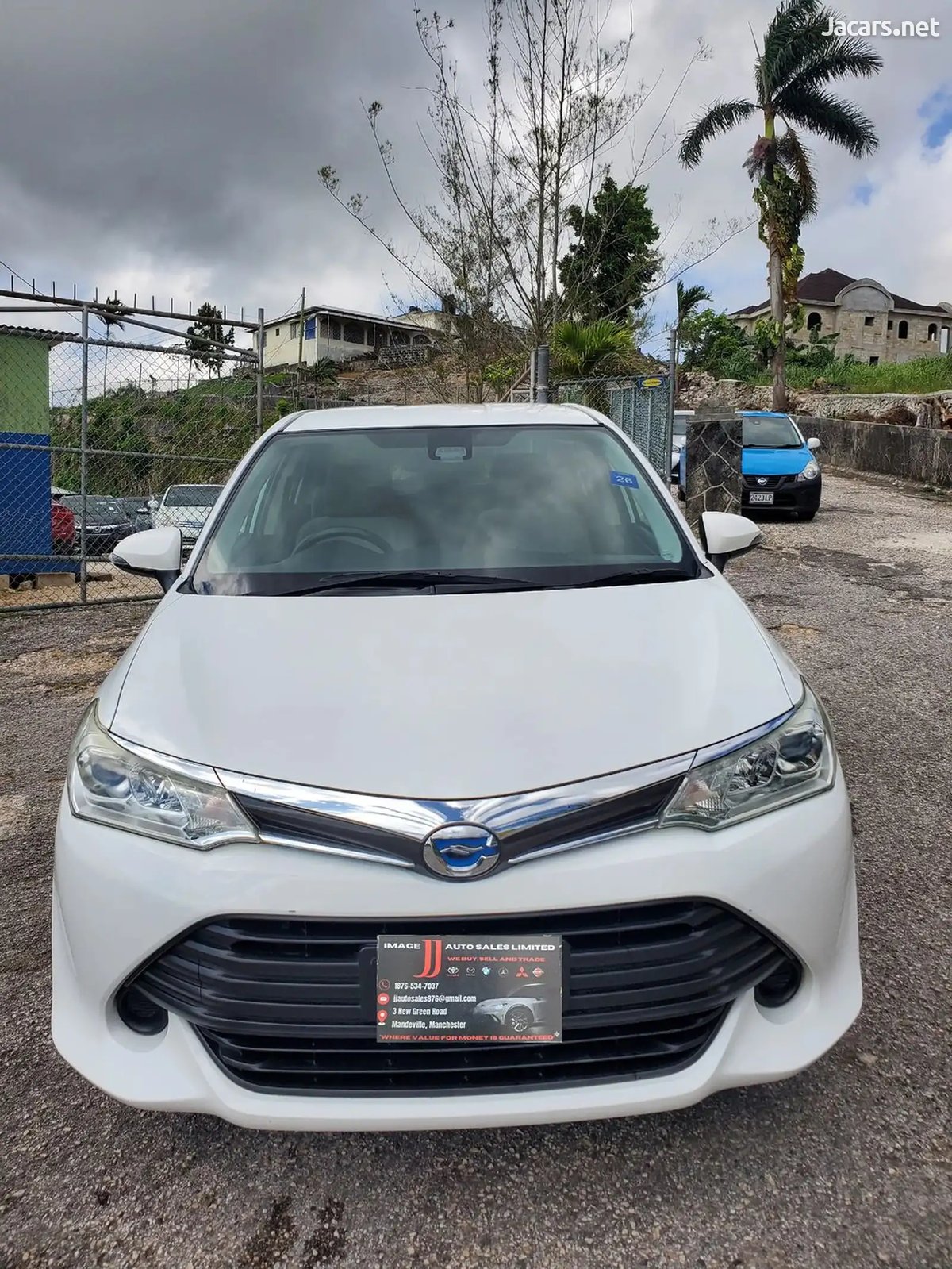 2017 TOYOTA Axio