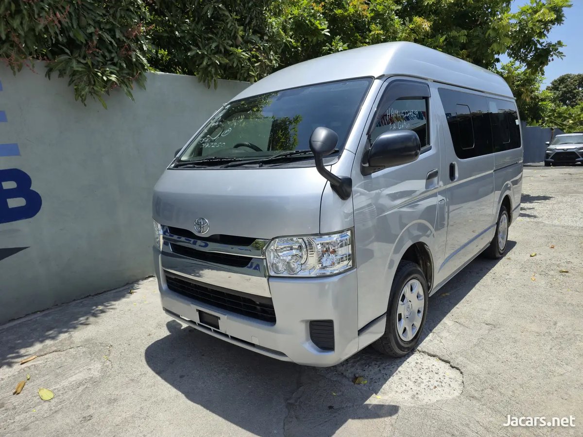 2018 TOYOTA Hiace