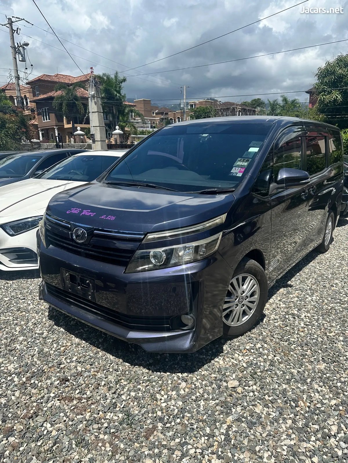 2014 TOYOTA Voxy