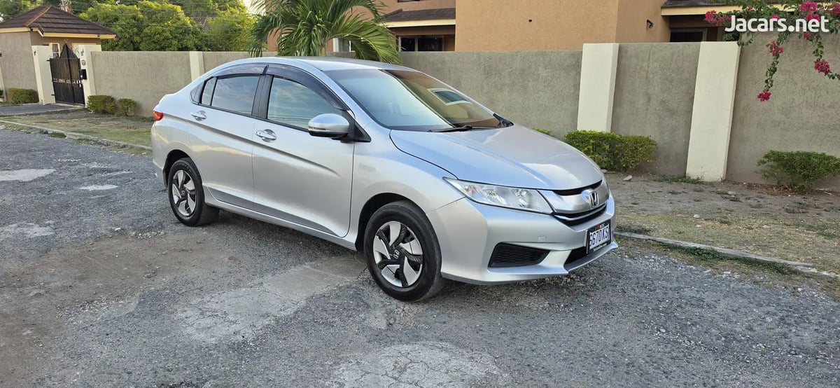 2016 HONDA Grace