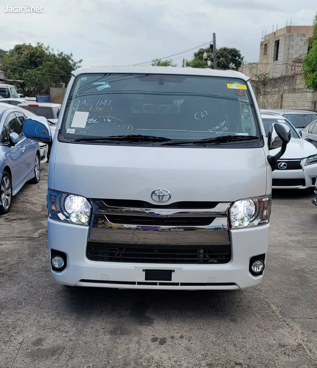 2016 TOYOTA Hiace