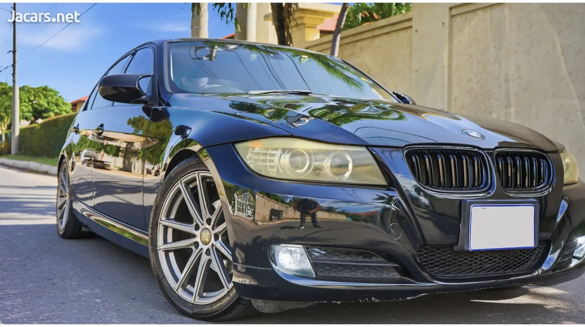 2011 BMW 3-Series