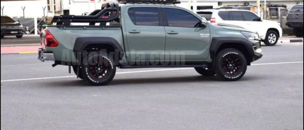 2021 TOYOTA HILUX